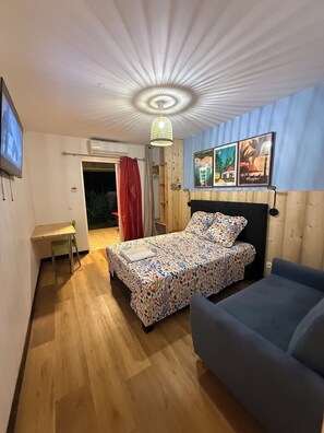 Classic Double Room, 1 Bedroom, Kitchenette, Garden View | Iron/ironing board, free WiFi - GITE HOTEL LA CAZ DES ORANGERS (Saint-Paul)