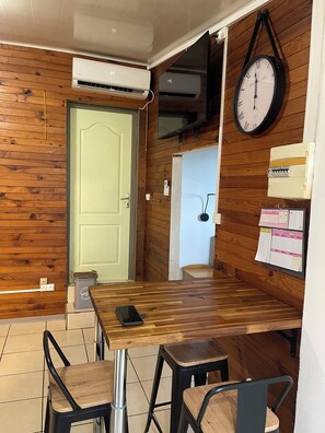 Comfort Studio, Garden View | Living area - GITE HOTEL LA CAZ DES ORANGERS (Saint-Paul)