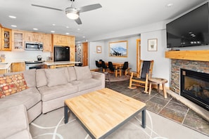 TV, fireplace, stereo