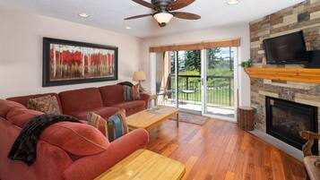 TV, fireplace, stereo