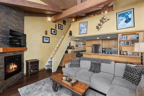 TV, fireplace, stereo