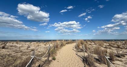 Dewey Beach-Block Spacious Apt.
