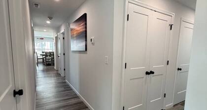 Dewey Beach-Block Spacious Apt.
