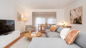 Smart TV - Simply Hampton by Property Mums (Hampton)