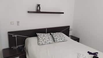 3 quartos, ferros/tábuas de passar roupa, Wi-Fi, roupa de cama