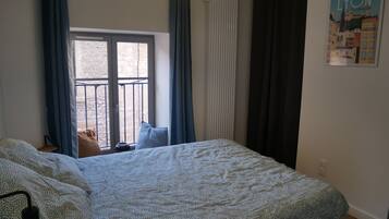 1 chambre, fer et planche à repasser, Wi-Fi gratuit, draps fournis