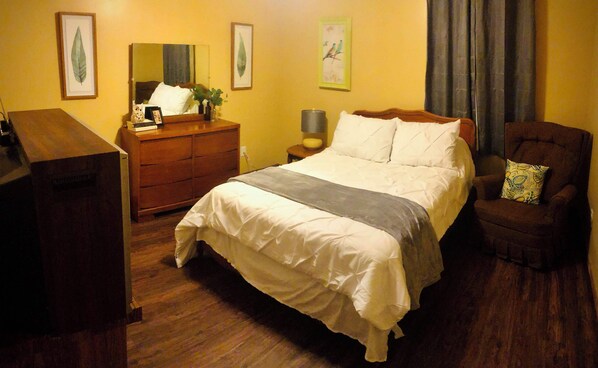 2 bedrooms, iron/ironing board, free WiFi, bed sheets