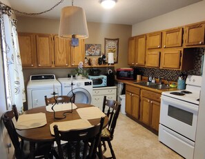 Microwave, oven, stovetop, coffee/tea maker