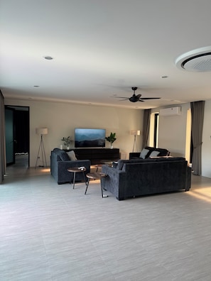 Living area - Peacefull Oasis- The Avana - Hua Hin Pool Villa (Tambon Nong Kae)