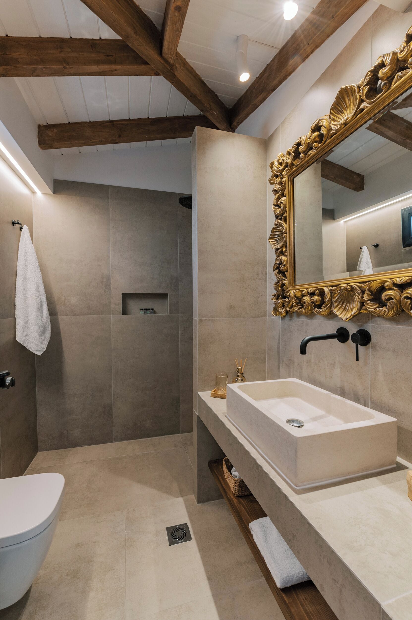 Vila superluxo, piscina particular | Banheiro