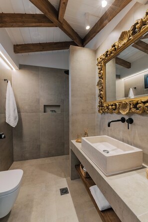 Lyxvilla - privat pool | Badrum
