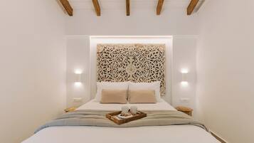 Vila superluxo, piscina particular | Cofres nos quartos, ferros/tábuas de passar roupa, Wi-Fi de cortesia