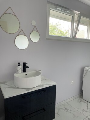 Dusche, Toilettenpapier