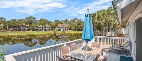 Huis, Meerdere bedden, terras, uitzicht op golfbaan (15 Fairway Club) | Uitzicht vanuit de kamer