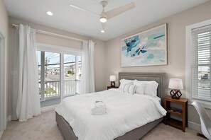 3 slaapkamers, een bureau, een strijkplank/strijkijzer, gratis wifi