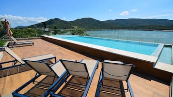 Apartment | Pool