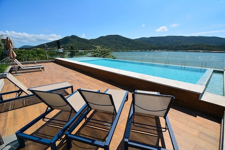 Apartment | Pool | 2 indoor pools