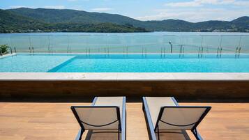 Apartment | Pool | 2 indoor pools