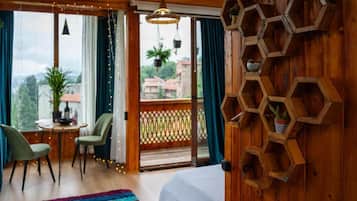 1 slaapkamer, een bureau, wifi, beddengoed
