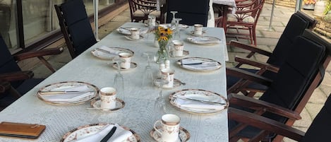 Outdoor dining