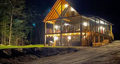 Spacious modern chalet with hot tub, game room, and stunning Sunday River views