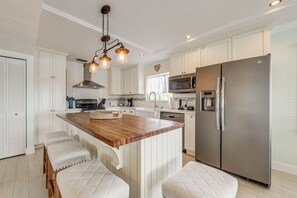 Kühlschrank, Mikrowelle, Geschirrspüler