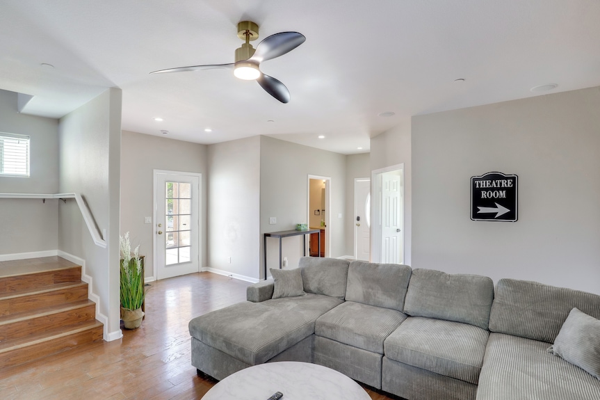 7 Mi To Fremont Street: Spacious Vegas Home! - 라스베이거스, NV