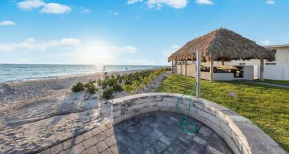 Beachfront Condo w/ Balcony on Manasota Key