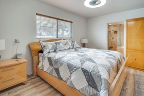 3 chambres, fer et planche à repasser, Wi-Fi, draps fournis