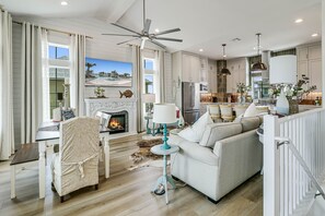 TV, fireplace - Gorgeous beach home with bay view, electric fireplace, resort pool, golf, WIFI (Port Aransas)