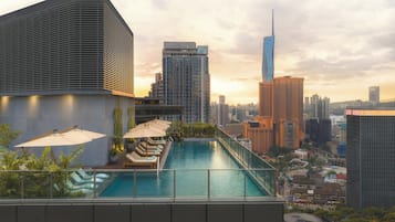 Kolam renang terbuka