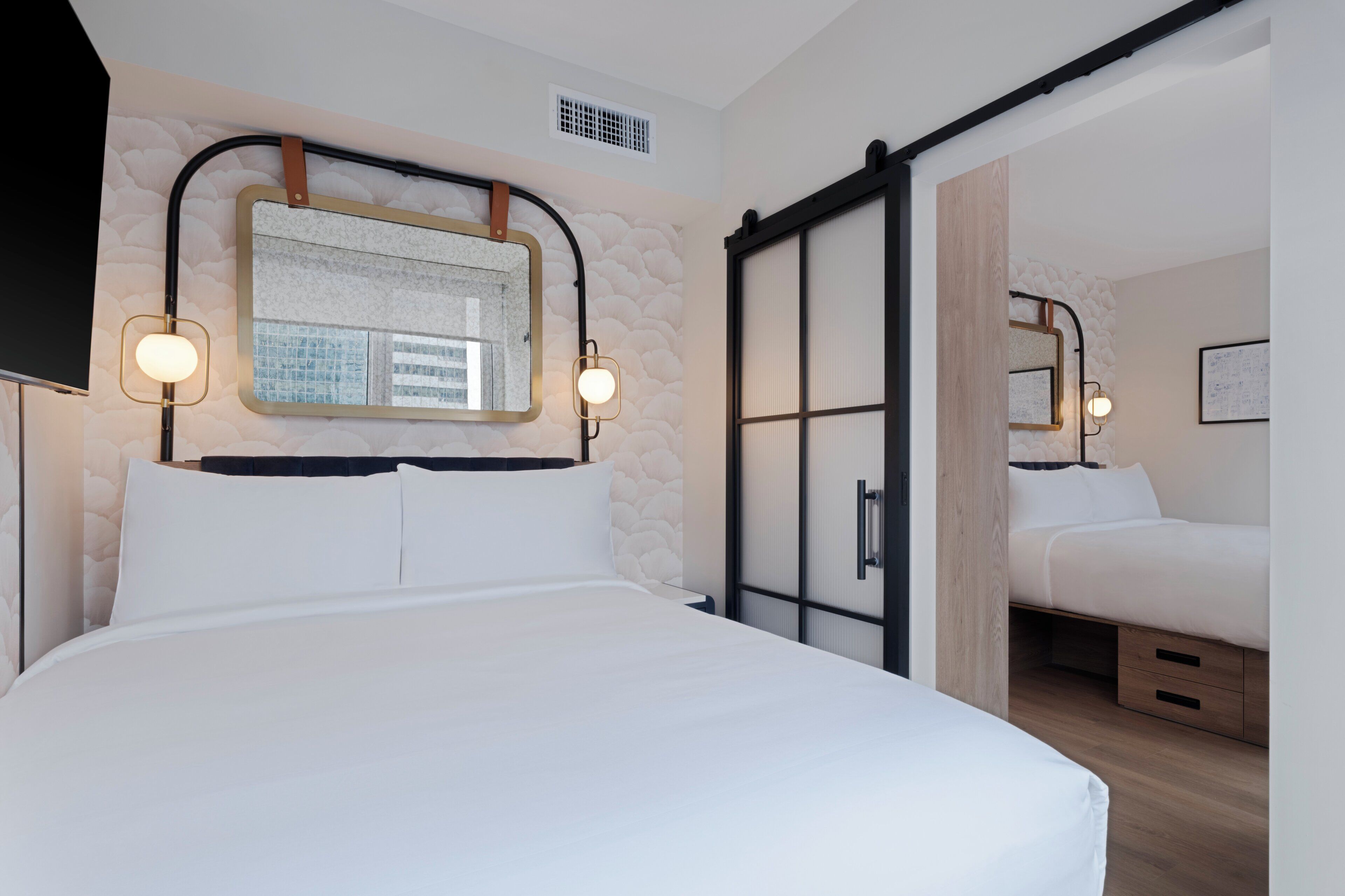 Suite, 1 Bedroom (Times Square View) | Wi-fi percuma 