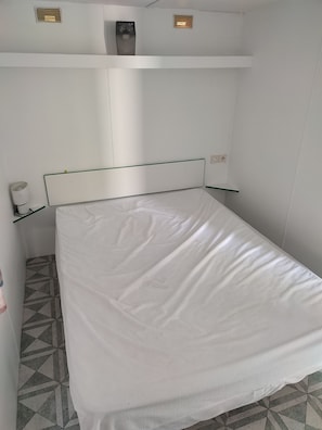 2 多间卧室、旅行婴儿床、WiFi
