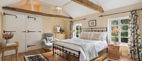 2 chambres, fer et planche Ă repasser, Wi-Fi gratuit, draps fournis