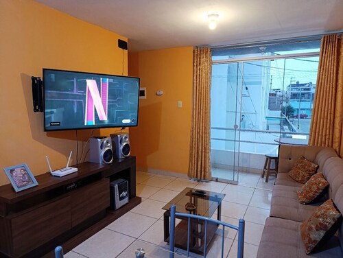 3-bedroom apartment in wonderful Trujillo with AC, WiFi