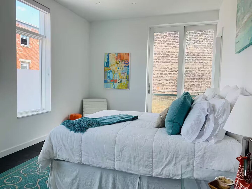 Curated visual reference: Gallery Detail: Luxury 3Br Otr Penthouse Cincinnati