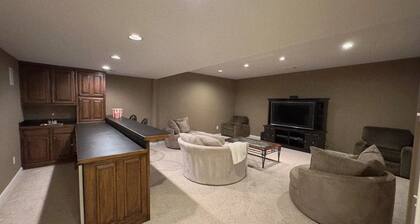 Get cozy in this 2-bedroom garden apartment in peaceful Alpharetta.