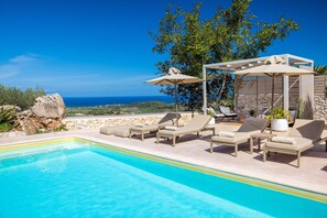 Pool - Villa in Kournas with private pool and stunning sea views (Kournas)