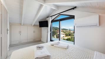 Iron/ironing board, free WiFi