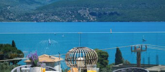 Endless Blue Maisonette