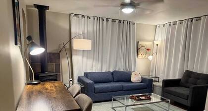 Renton Gem: 2BR Near Airport, Landing, Southcenter, Bellevue, Seattle