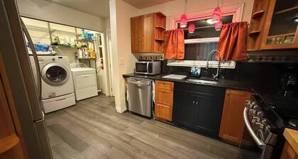 Renton Gem: 2BR Near Airport, Landing, Southcenter, Bellevue, Seattle
