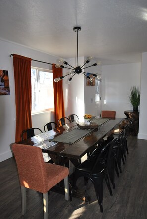 Dining - Valentine Retreat, 3 BD, 2 BATH (Orem)