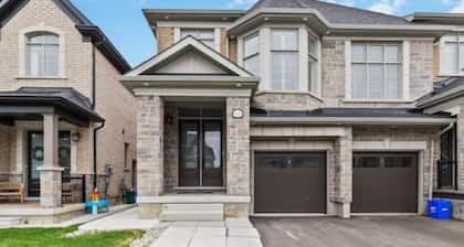 Beautiful 3 BD Home away from Home