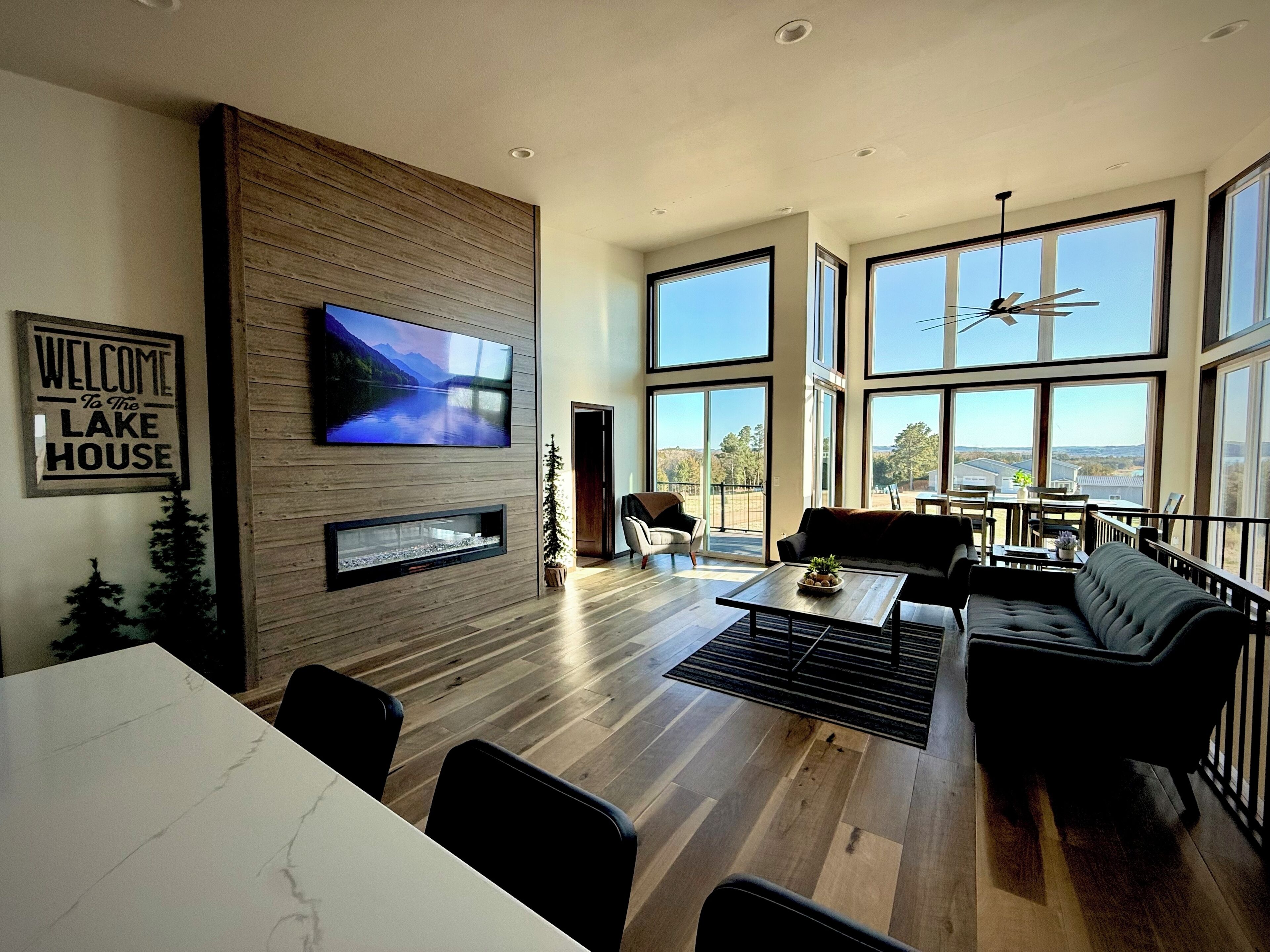 智能电视、桌上足球