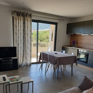 Living area - T3 Corté Citadel view (Corte)