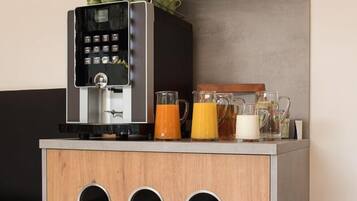Tägliches Frühstücksbuffet gegen Gebühr