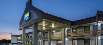 SureStay by Best Western Gonzales
