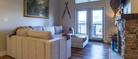 Televisión, chimenea