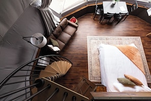 2 bedrooms, bed sheets - Natures Hotel. Luxury Glamping Dome minutes from Ark! (Williamstown)
